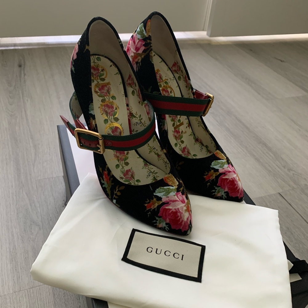 GUCCI Sylvie Floral Maryjane Pump 35.5 EU/ 5.5 US